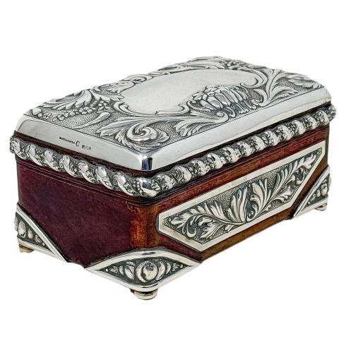 CAJA DE PLATA DEL PRIMER TERCIO DEL S.XX