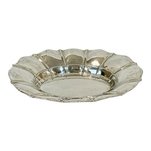 CENTRO DE MESA EN PLATA DE MEDIADOS DE SIGLO XX