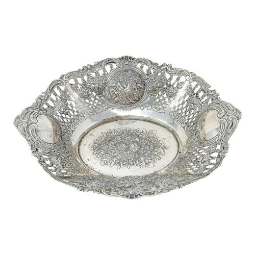 CENTRO DE MESA EN PLATA CON ALERO CALADO