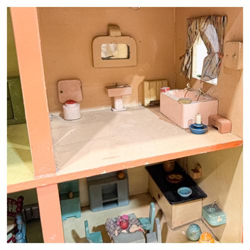 CASITA DE MUÑECAS DE LOS AÑOS 40