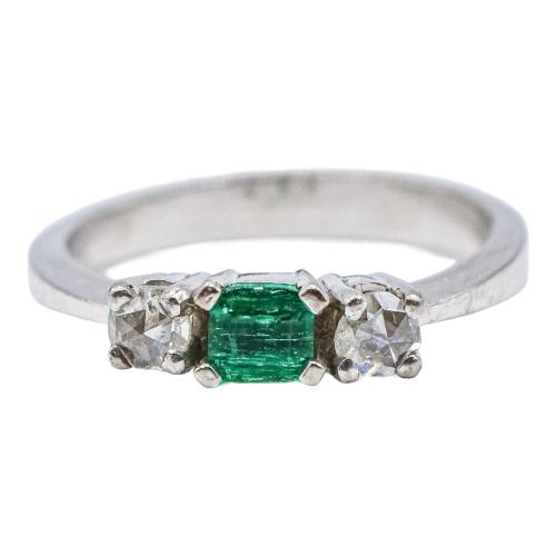 ANILLO CON ESMERALDA Y DIAMANTES