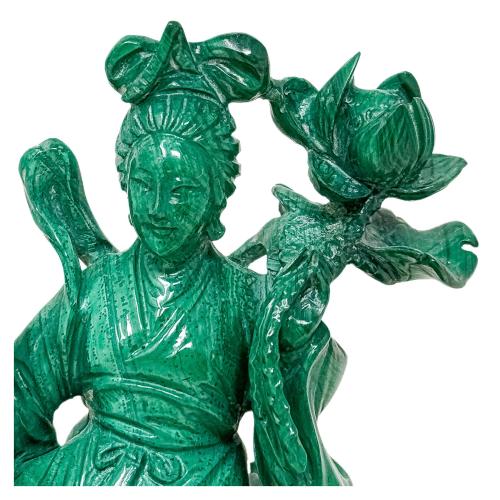 FIGURA EN MALAQUITA DE LA SEGUNDA MITAD DE S. XX