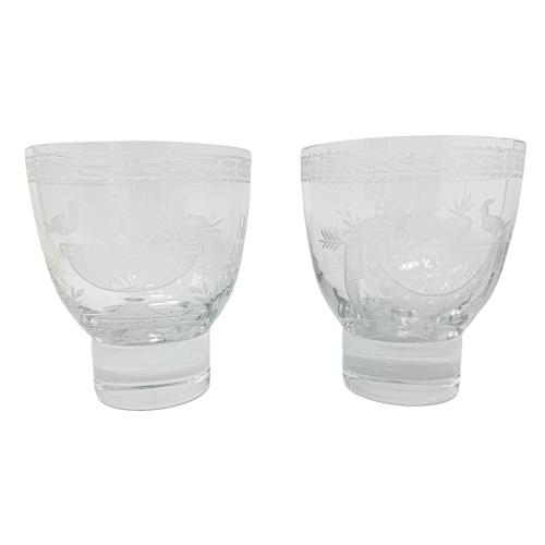 PAREJA DE COPAS EN CRISTAL GRABADO DE MEDIADOS DE SIGLO XX 