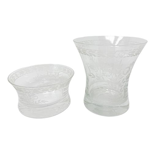 DOS VASOS EN CRISTAL GRABADO DE MEDIADOS DE S. XX