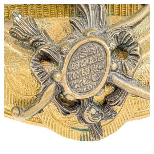 RELOJ CON GUARNICIÓN DEL ÚLTIMO CUARTO DEL S.XX