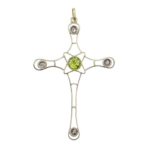 CRUZ COLGANTE CON PERIDOTO Y DIAMANTES