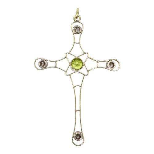 CRUZ COLGANTE CON PERIDOTO Y DIAMANTES