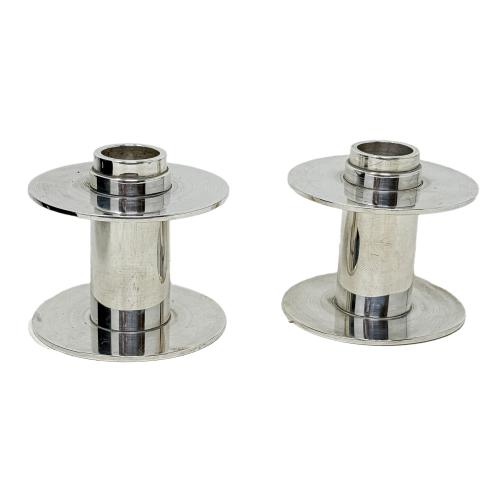 PAREJA DE CANDELEROS EN PLATA DEL ÚLTIMO CUARTO DEL S.XX