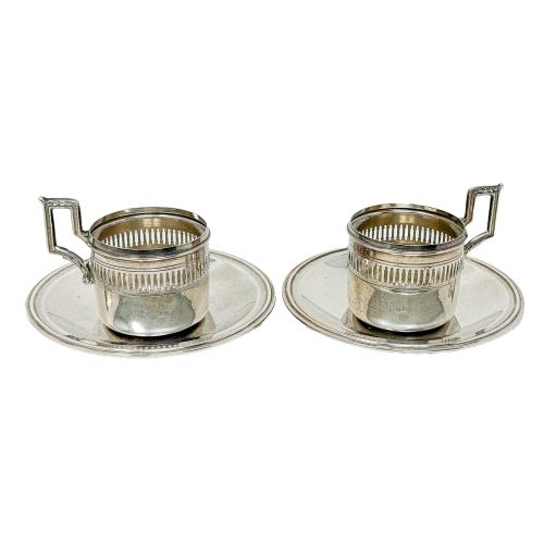 BANDEJA Y PAREJA DE TAZAS DE MEDIADOS Y PRIMERA MITAD S. XX