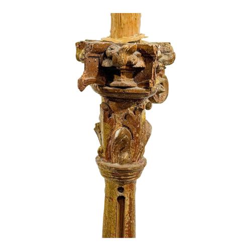 LÁMPARA DE PIE CON COLUMNA DEL SIGLO XVI 