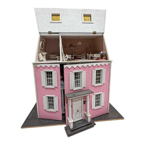 CASITA DE MUÑECAS DEL  ÚLTIMO CUARTO DEL S.XX