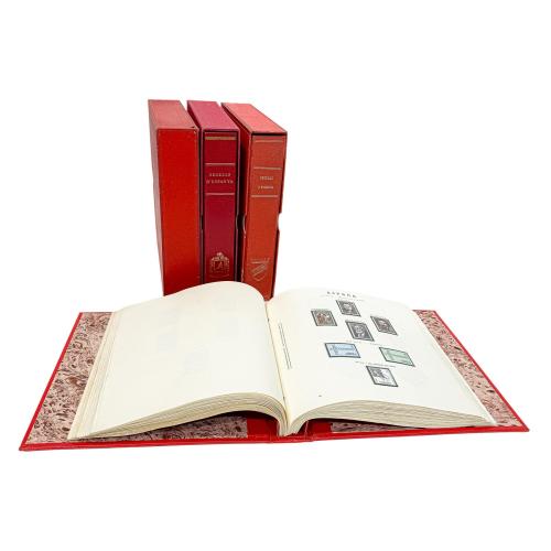 TRES ALBUMES DE SELLOS DE ESPAÑA 