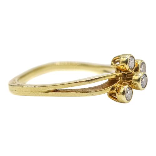 ANILLO CON BRILLANTES
