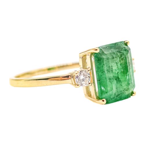 ANILLO CON ESMERALDA Y BRILLANTES