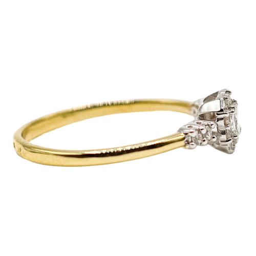 ANILLO CON BRILLANTES