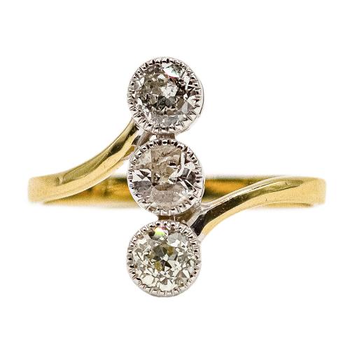 ANILLO CON BRILLANTES