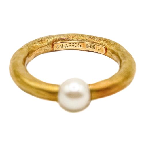ANILLO CON PERLA DE CAPARROS