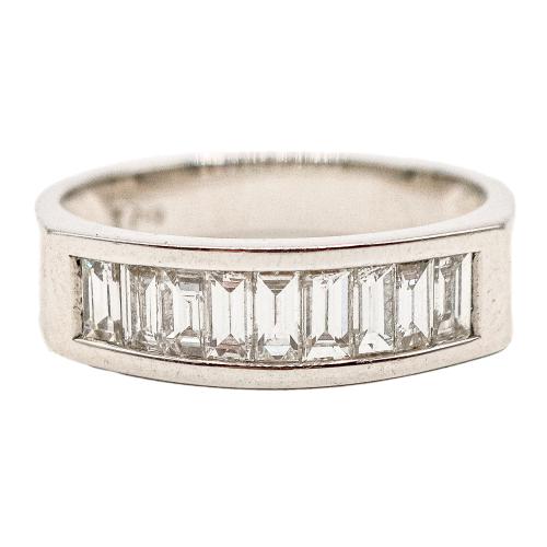 ANILLO CON DIAMANTES TALLA BAGUETTE