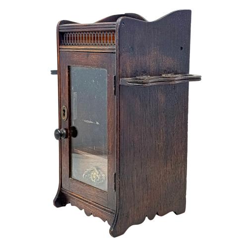 CAJA VITRINA PARA PIPAS INGLESA DE PPS. DEL S.XX