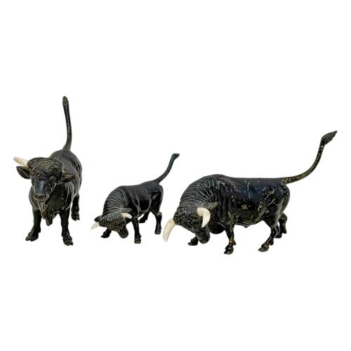 TRES FIGURAS EN BRONCE DE MEDIADOS DEL S.XX