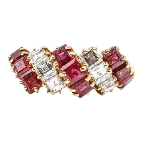 ANILLO CON DIAMANTES Y RUBÍES