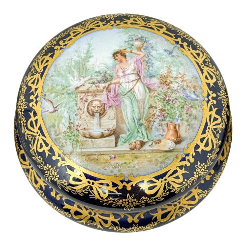 TRES CAJAS DE PORCELANA DEL PRIMER TERCIO DEL S.XX
