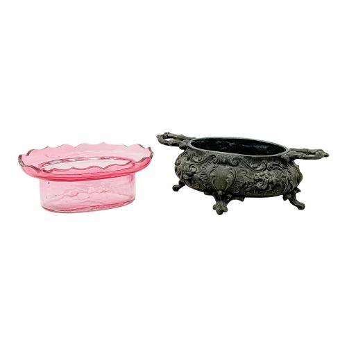 PEQUEÑA JARDINERA DE PRINCIPIOS DE SIGLO XX