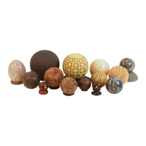 COLECCIÓN DE BOLAS DECORATIVAS