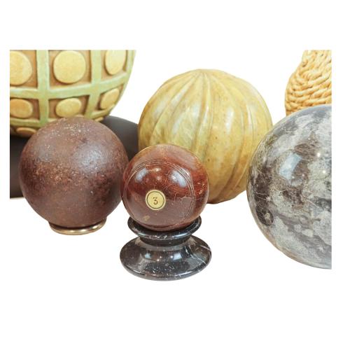 COLECCIÓN DE BOLAS DECORATIVAS