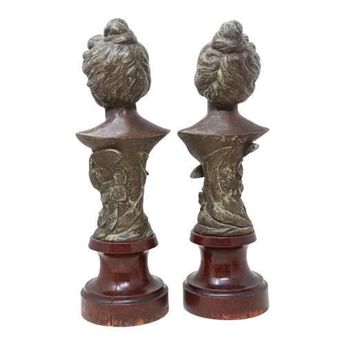 PAREJA DE BUSTOS FEMENINOS DE FLES S.XIX