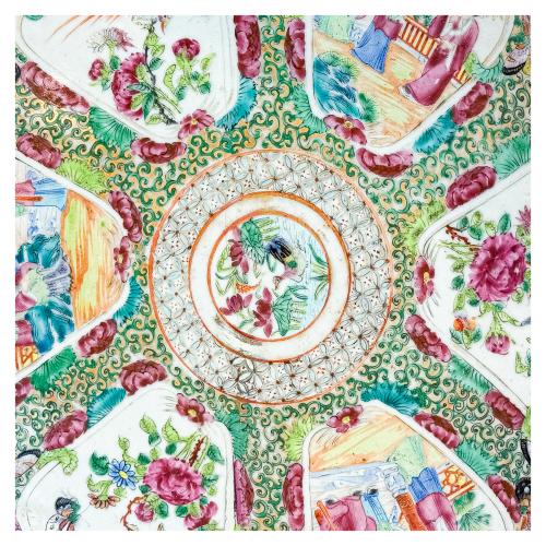 FUENTE DE PORCELANA CHINA FAMILIA ROSA  S. XIX
