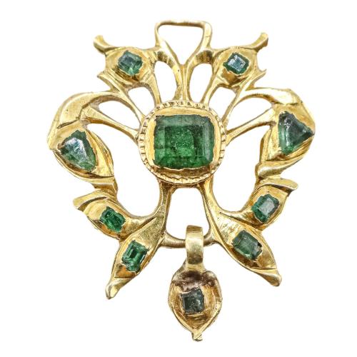 COLGANTE CON ESMERALDAS DEL S.XIX