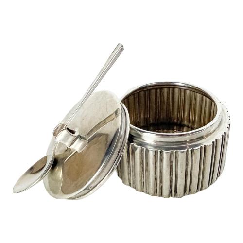 LOTE VARIADO DE PLATA Y CRISTAL DEL ÚLTIMO TERCIO DE S. XX