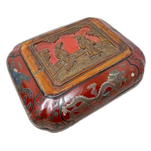 CAJA ORIENTAL LACADA DEL PRIMER TERCIO DE SIGLO XX