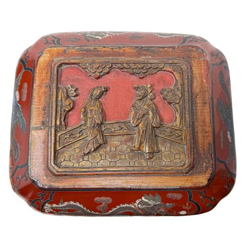 CAJA ORIENTAL LACADA DEL PRIMER TERCIO DE SIGLO XX