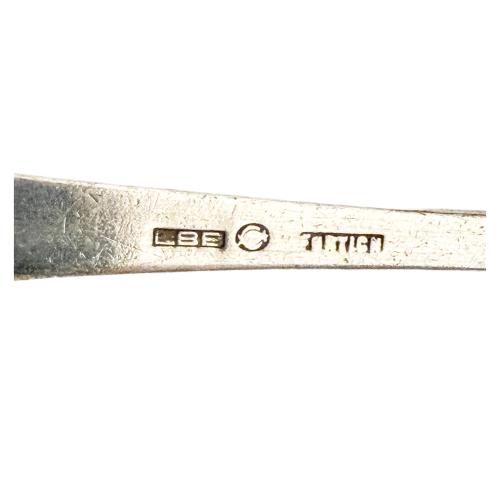 LOTE DE OBJETOS DE PLATA DE DISTINTAS ÉPOCAS