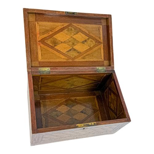 CAJA DE MARQUETERIA  DE FINALES DE SIGLO XIX