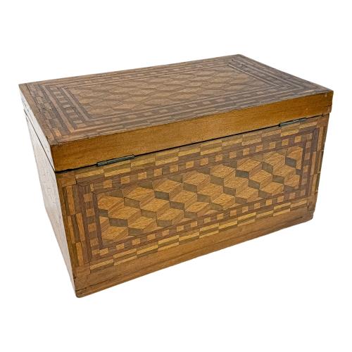 CAJA DE MARQUETERIA  DE FINALES DE SIGLO XIX
