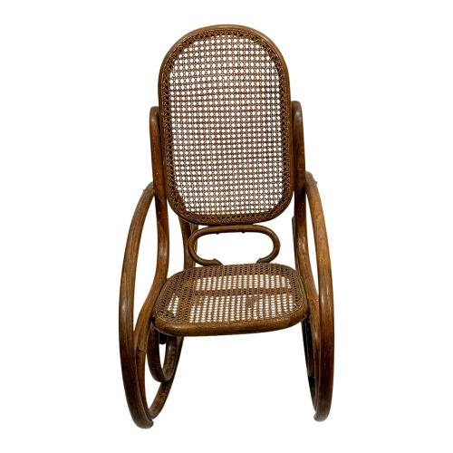 MECEDORA INFANTIL ESTILO THONET DEL PRINCIPIOS DEL SIGLO XX