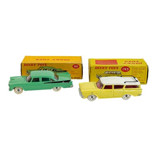 DOS COCHES DINKY TOYS  DE LA CASA MECCANO. MEDIADOS S.XX 