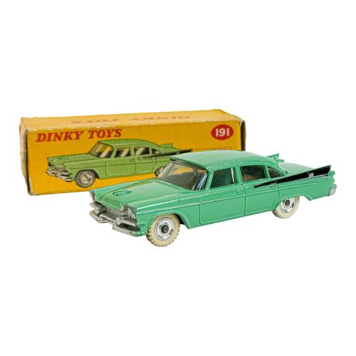 DOS COCHES DINKY TOYS  DE LA CASA MECCANO. MEDIADOS S.XX 