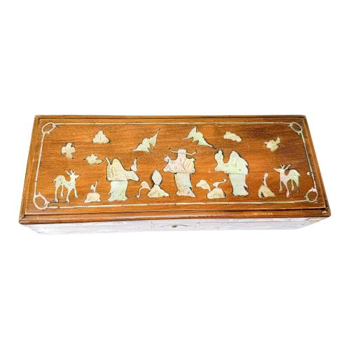 CAJA ORIENTAL DE PRINCIPIOS DE SIGLO XX
