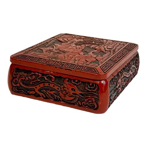 CAJA JAPONESA LACADA DE LA SEGUNDA MITAD DE SIGLO XX
