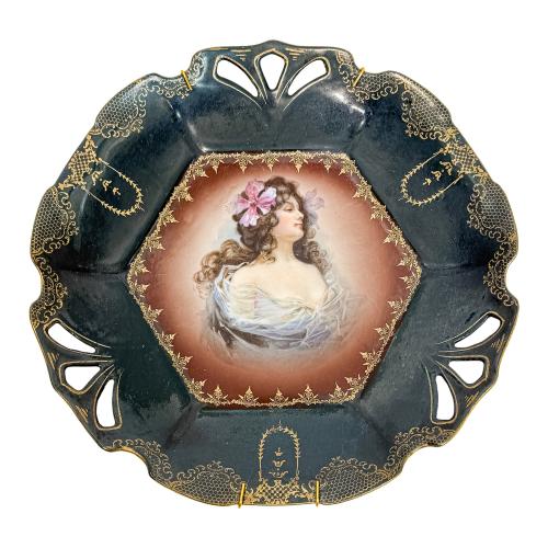 PLATO DECORATIVO EN PORCELANA AUSTRÍACA DE PRINCIPIOS S.XX