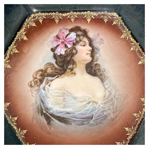 PLATO DECORATIVO EN PORCELANA AUSTRÍACA DE PRINCIPIOS S.XX