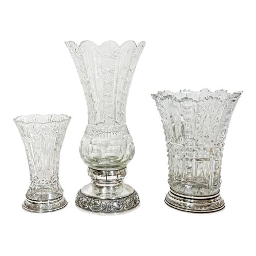 TRES JARRONES EN CRISTAL Y PLATA DE MEDIADOS DEL S.XX