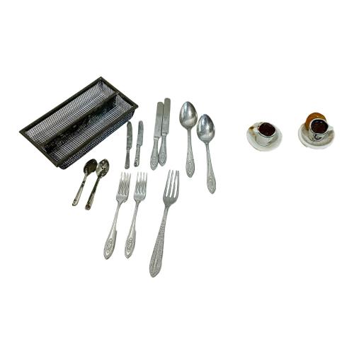 SOPERA Y SIETE PLATITOS DE CERÁMICA, PRIMERA MITAD S.XX