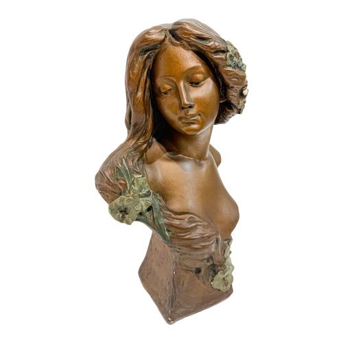 FIGURA MODERNISTA DEL PRIMER CUARTO DEL S.XX