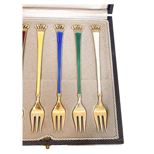 SERVICIO DE TENEDORES Y CUCHARAS EN PLATA MEDIADOS DEL S.XX