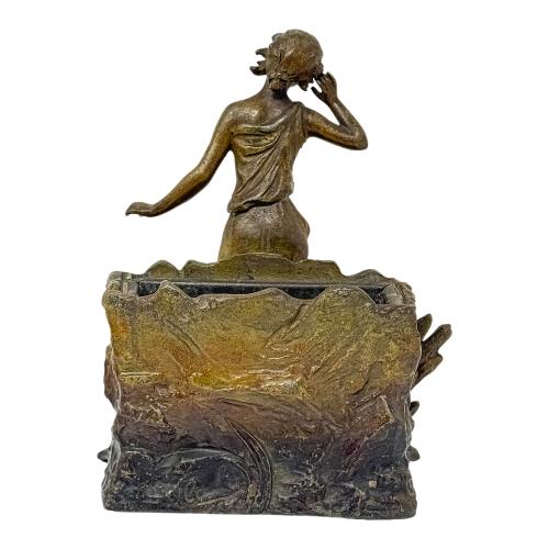 FIGURA JARDINERA DE FINALES DEL S.XIX